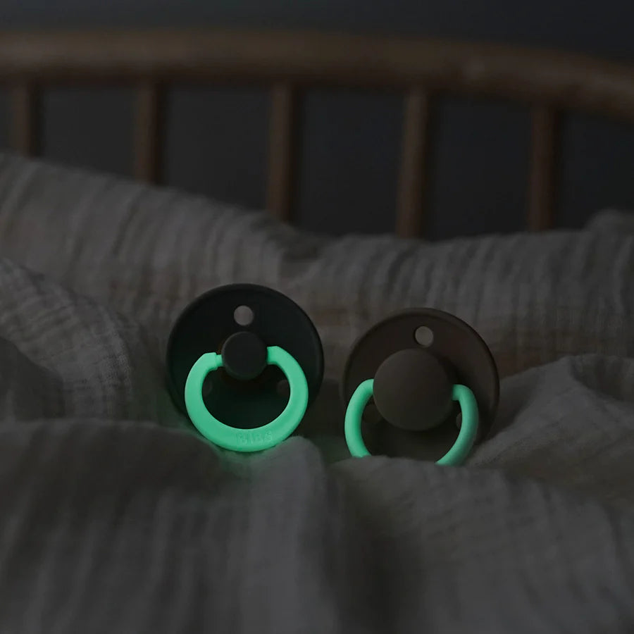 bibs-dummies-night-glow