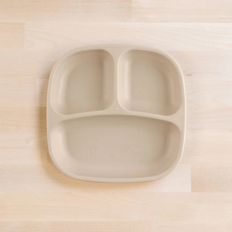 replay-divided-plate-sand